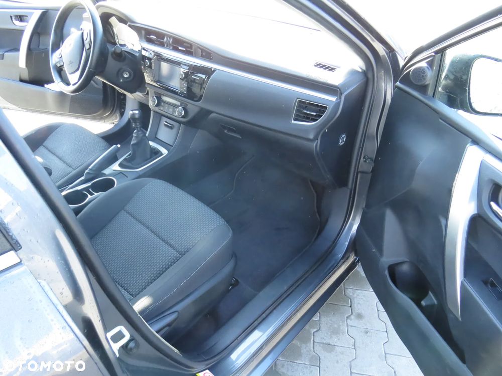 Toyota Corolla 1.6 Premium + - 10