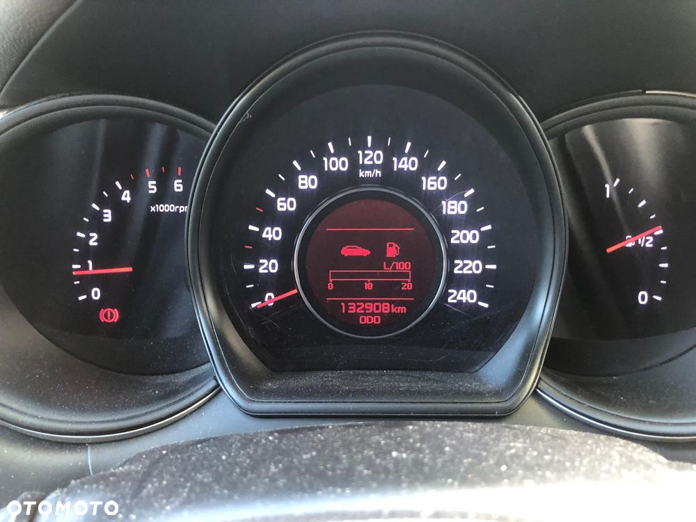 Kia Ceed - 6