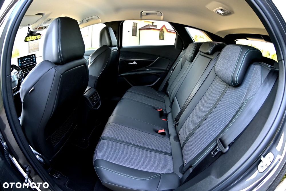 Peugeot 3008 1.2 PureTech Allure S&S EAT8 - 21