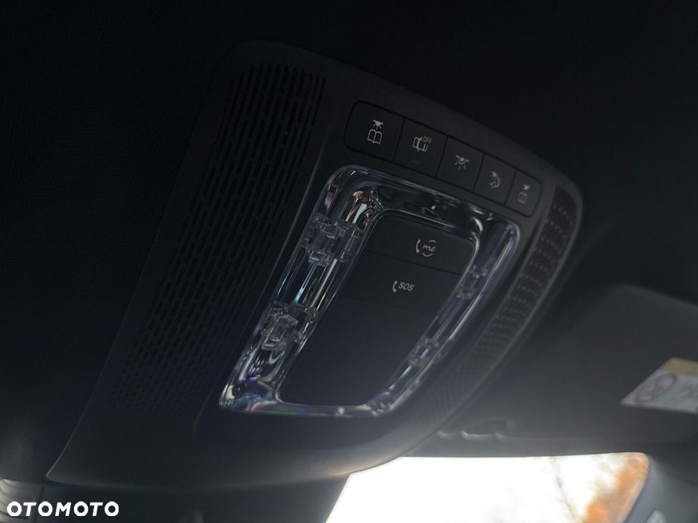 Mercedes-Benz GLA - 14