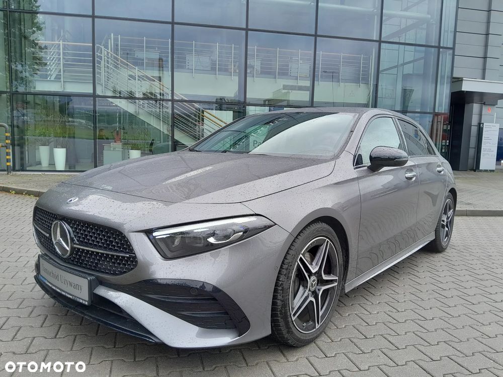 Mercedes-Benz Klasa A 200 AMG Line 7G-DCT - 3