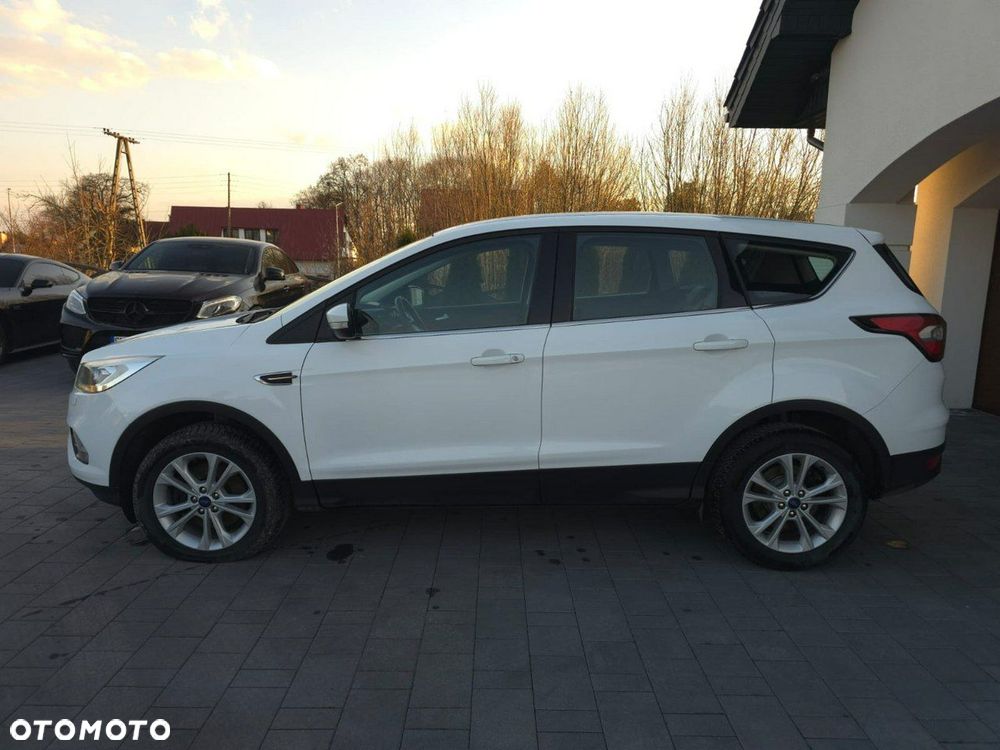 Ford Kuga - 2