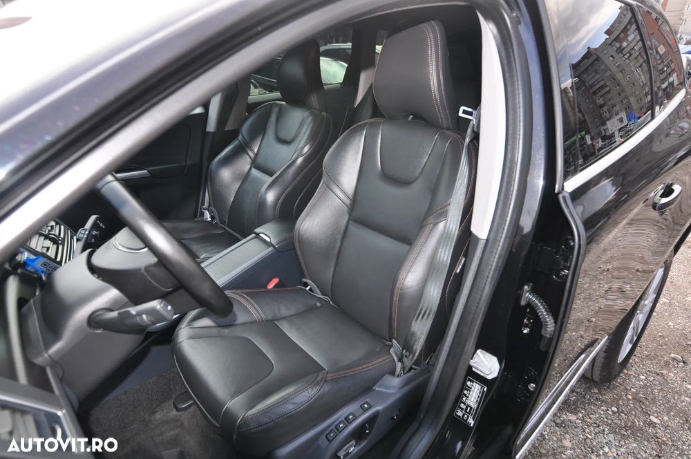 Volvo XC 60 D5 AWD Geartronic Momentum - 7