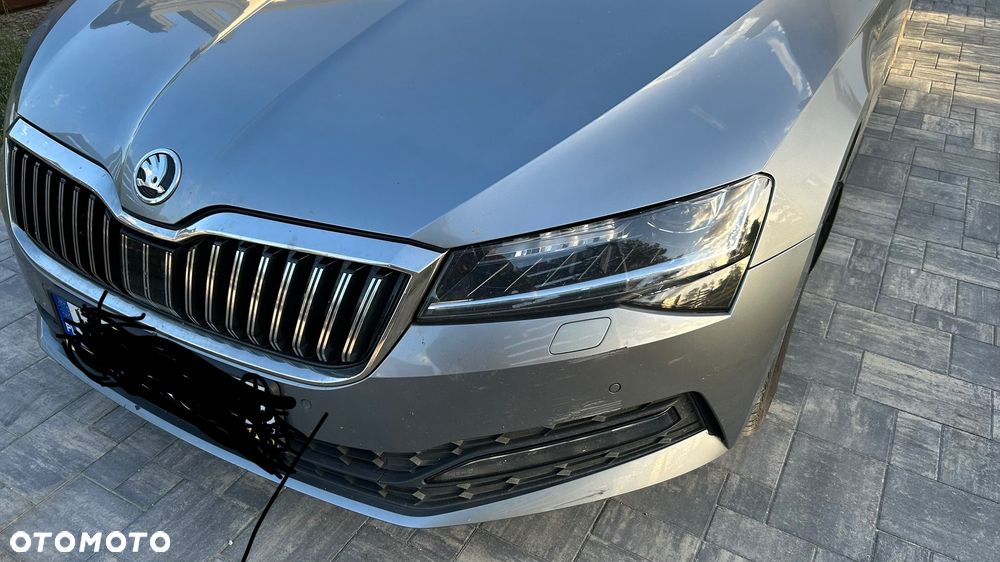 Skoda Superb 2.0 TDI SCR Ambition - 4