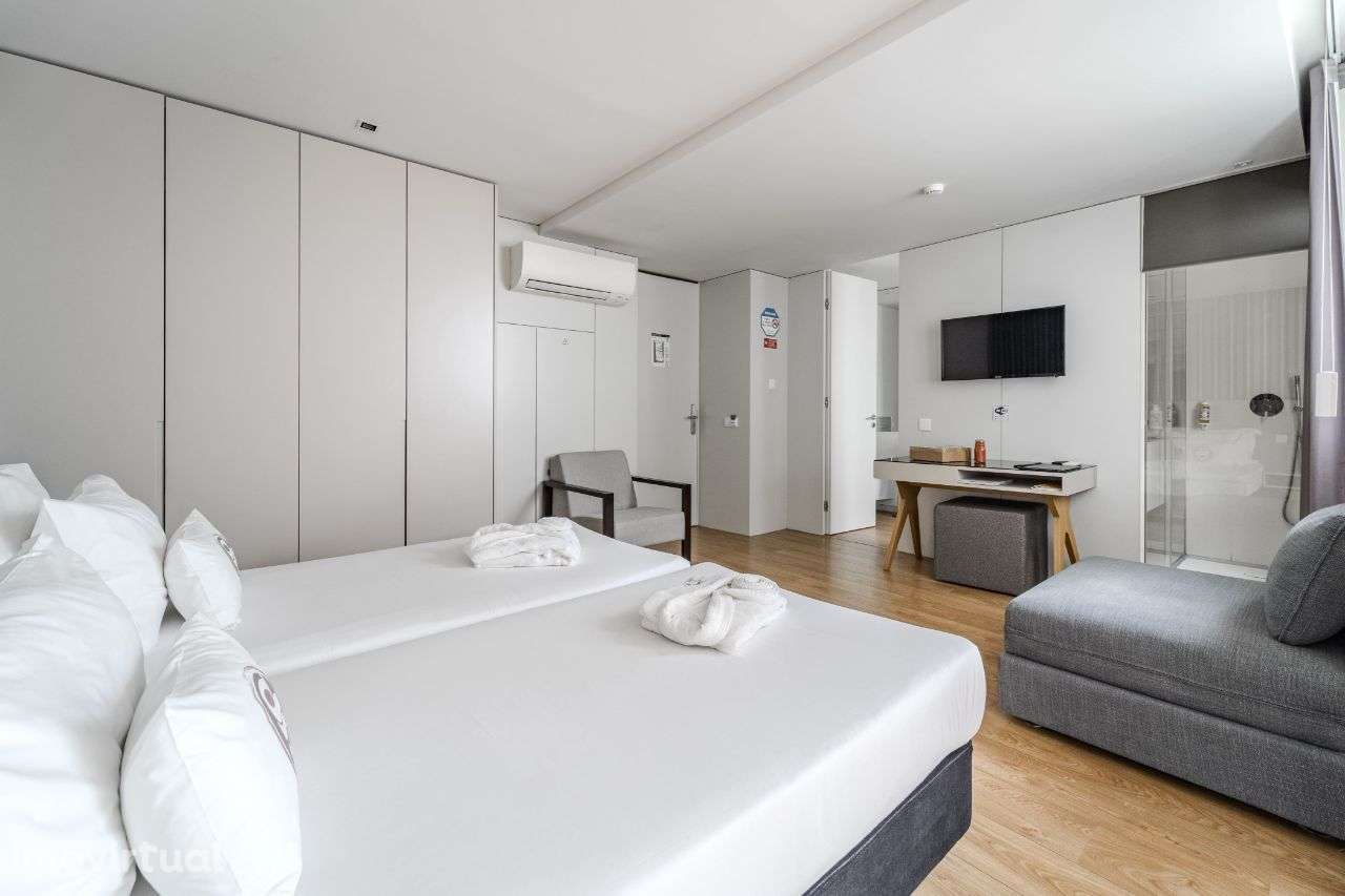 Estúdio com varanda - arrendamento temporário com contas incluídas - Grande imagem: 3/12