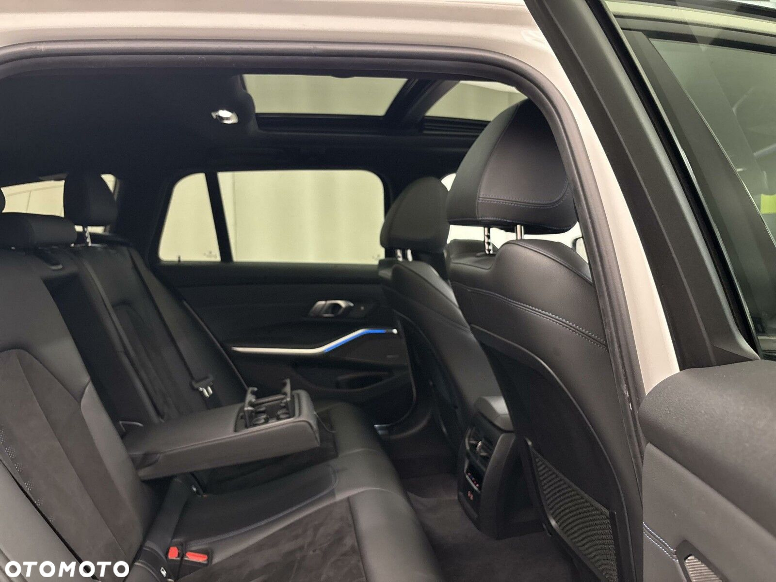 BMW Seria 3 330e xDrive M Sport sport - 20