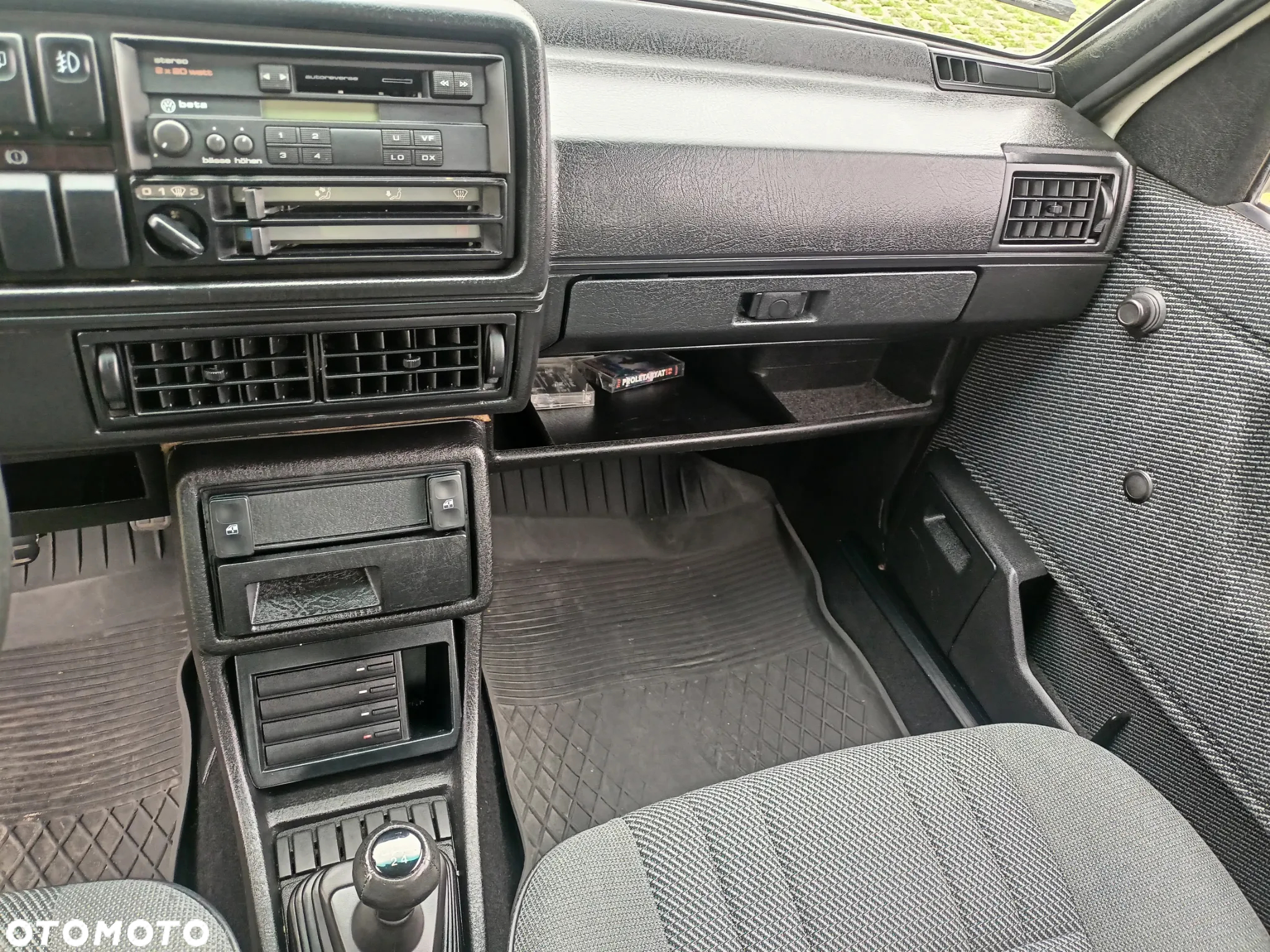 Volkswagen Golf 1.6 CL - 10