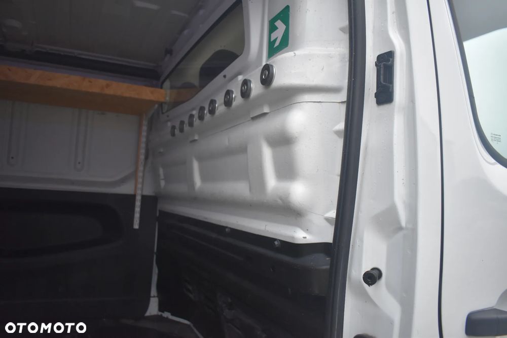 Renault Trafic - 14