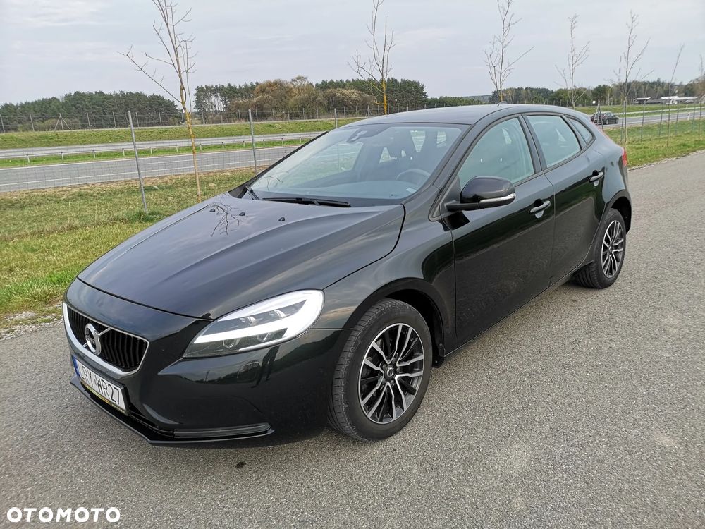 Volvo V40 D2 Momentum - 1