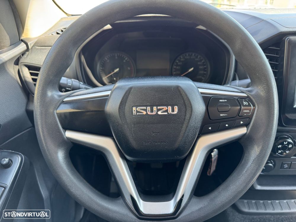 Isuzu D-MAX 1.9 DDi 4X4 IVA DEDUTÍVEL X-CAB LONG 3LUG. - 6
