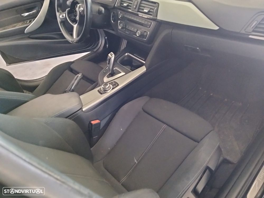 BMW 3 Touring (F31) 320 d - 5