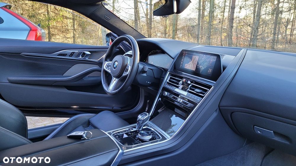 BMW Seria 8 - 29