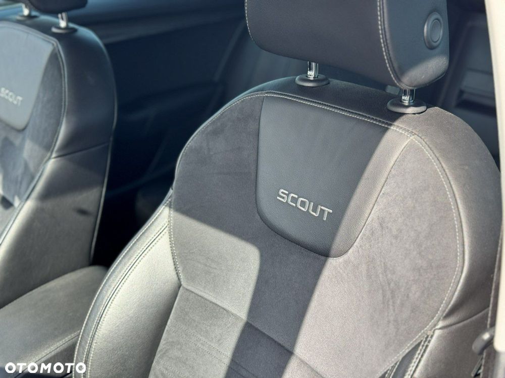 Skoda Octavia Combi 2.0 TDI 4x4 DSG Scout - 22