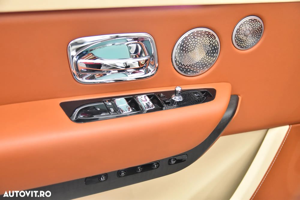 Rolls-Royce Cullinan - 14