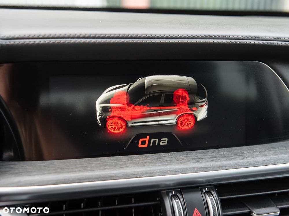 Alfa Romeo Stelvio - 26