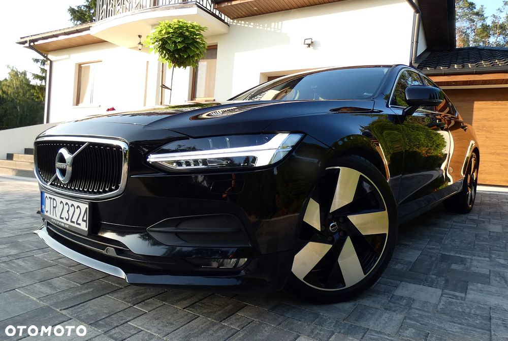 Volvo S90 D4 SCR Momentum Pro - 23