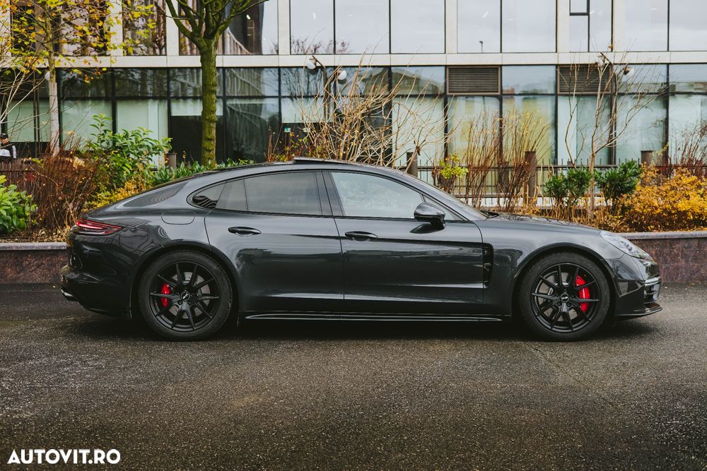 Porsche Panamera - 5