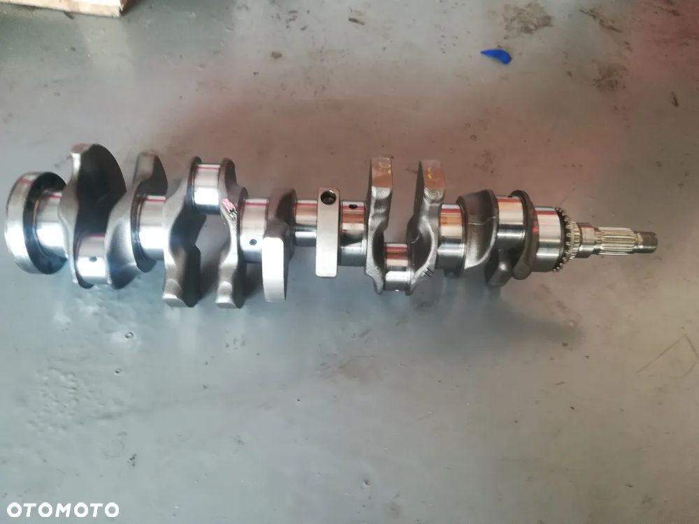 WAŁ KORBOWY VOLVO V40 2.0 D3 D4 S60 V60 XC60