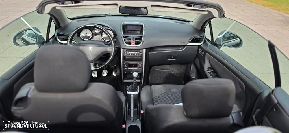 Peugeot 207 CC 1.6 HDi FAP - 12