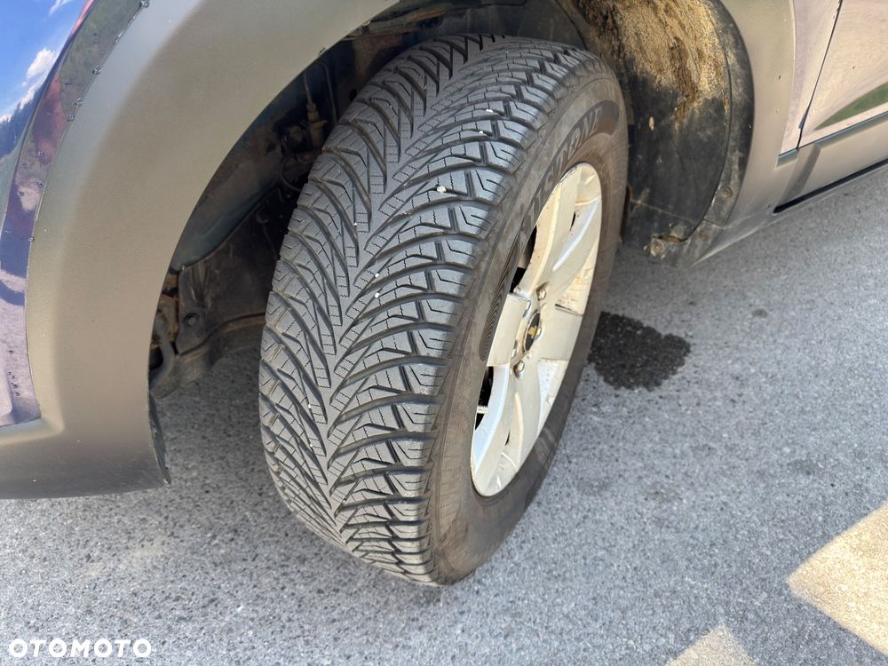 Chevrolet Captiva 2.4 LS 5os - 9