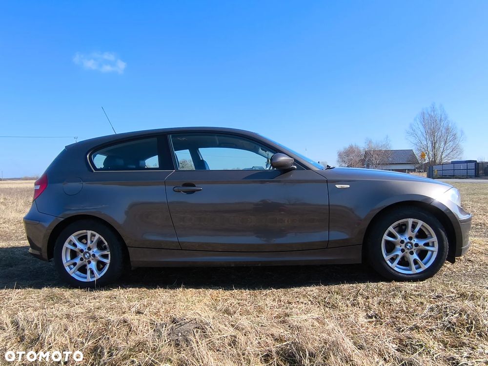 BMW Seria 1 118d DPF - 4