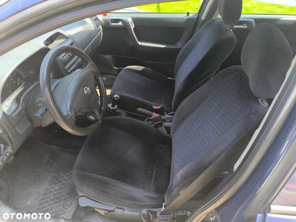 Opel Astra 1.7 DTI - 7