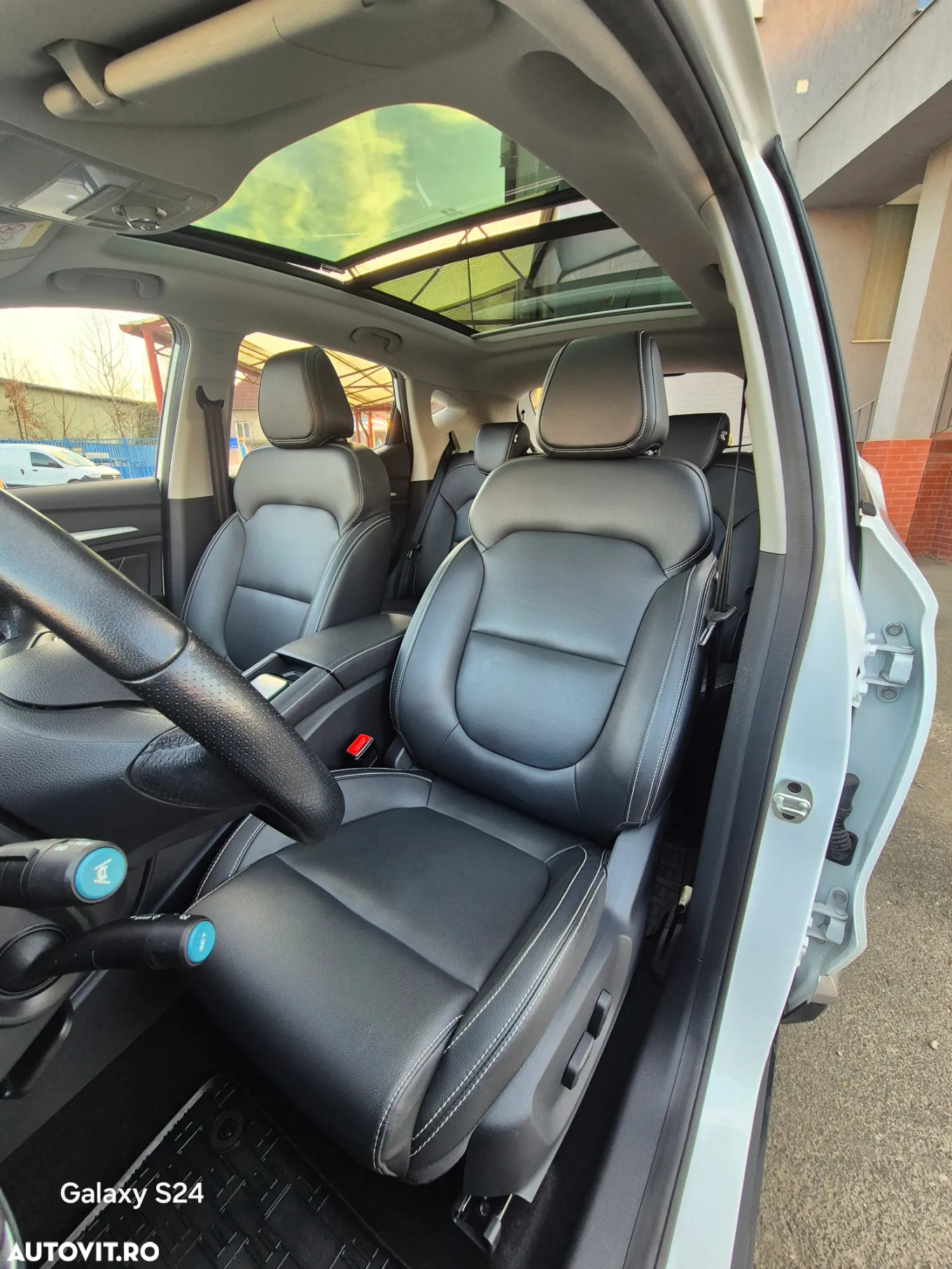 MG ZS EV Luxury - 11