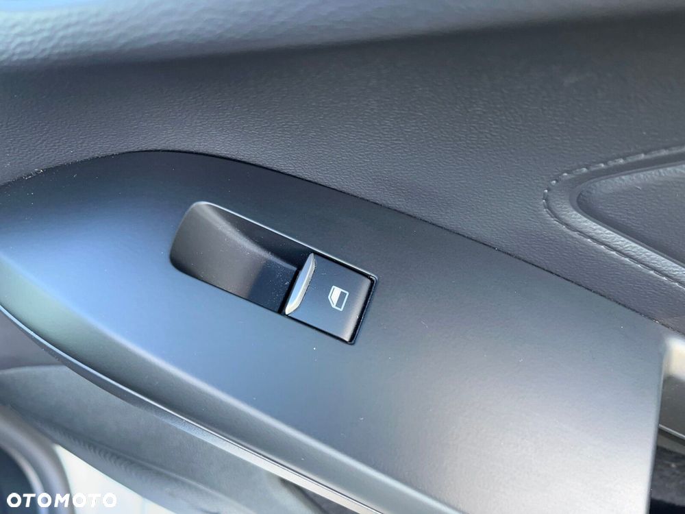 Ford Focus 1.0 EcoBoost ST-Line X - 20