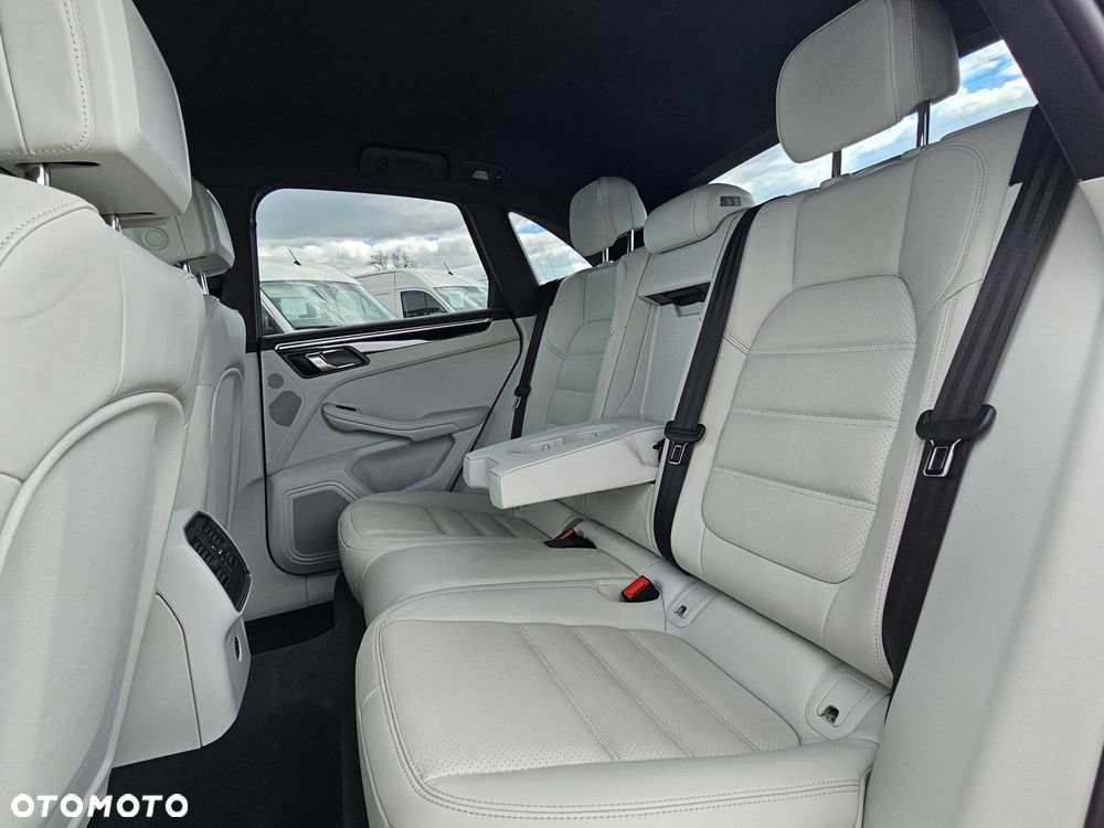 Porsche Macan - 39