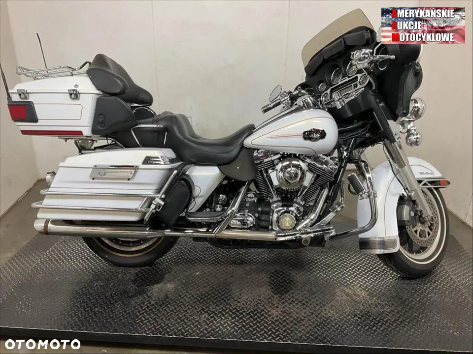 Harley-Davidson FLHTCU Ultra - 21