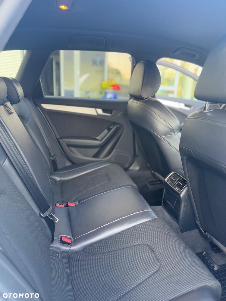 Audi A4 Avant 2.0 TDI DPF S line Sportpaket - 3