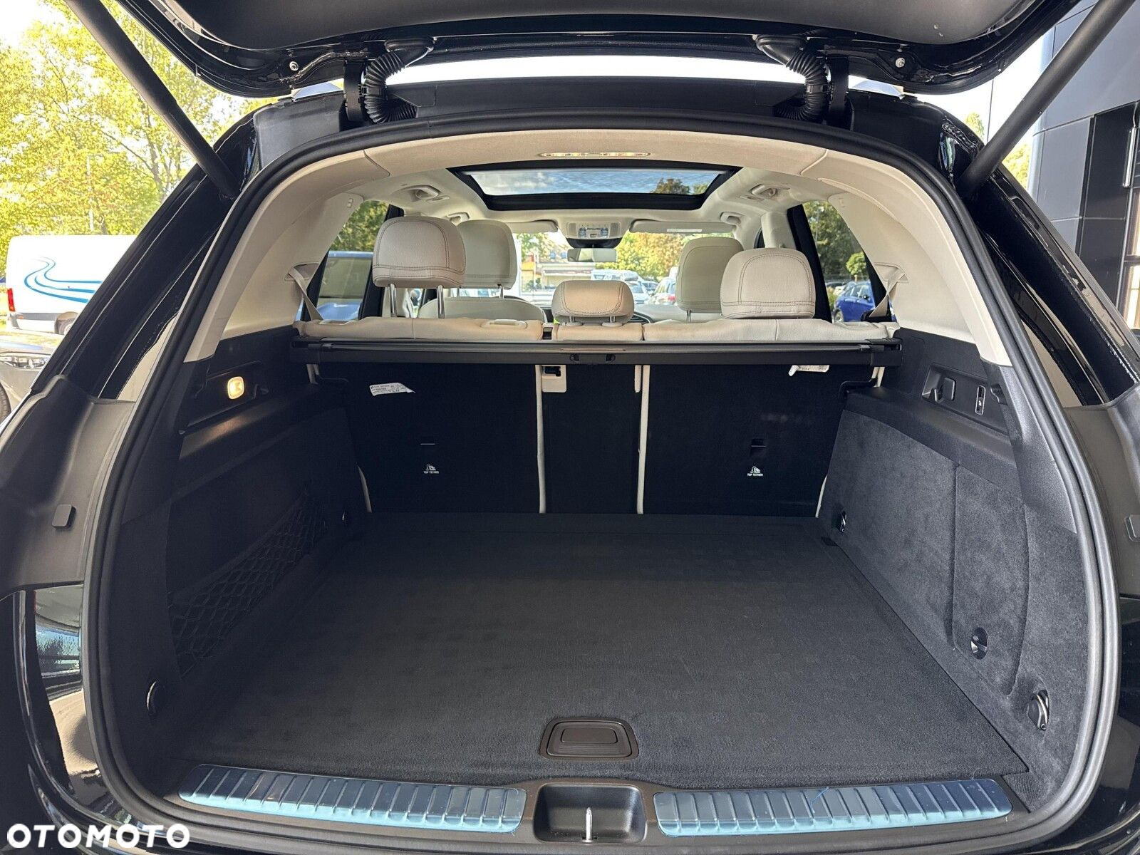 Mercedes-Benz GLE - 12