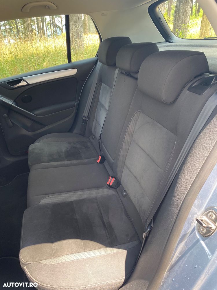 Volkswagen Golf 1.6 TDI DPF Highline - 7