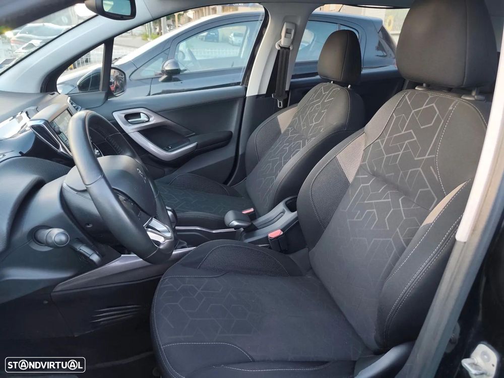 Peugeot 2008 1.2 PureTech Style - 17