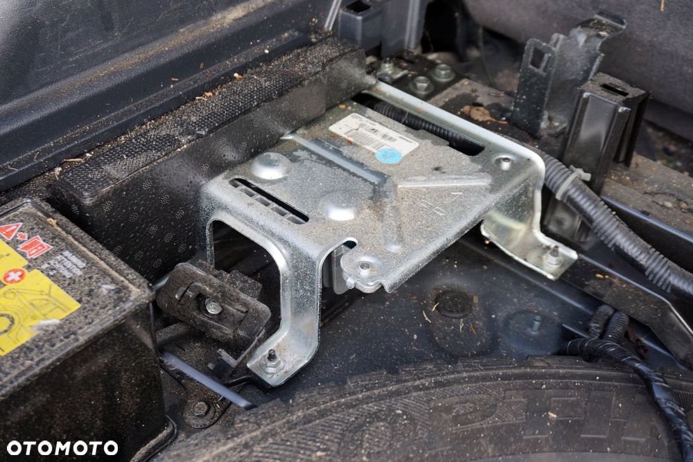 WZMACNIACZ AUDIO FABRYCZNY KOLEOS I PH1  RENAULT 2007-2013 - 1