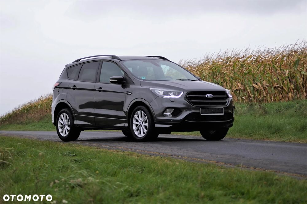 Ford Kuga - 1
