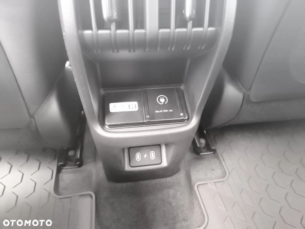 Hyundai Kona 65kWh Executive - 19