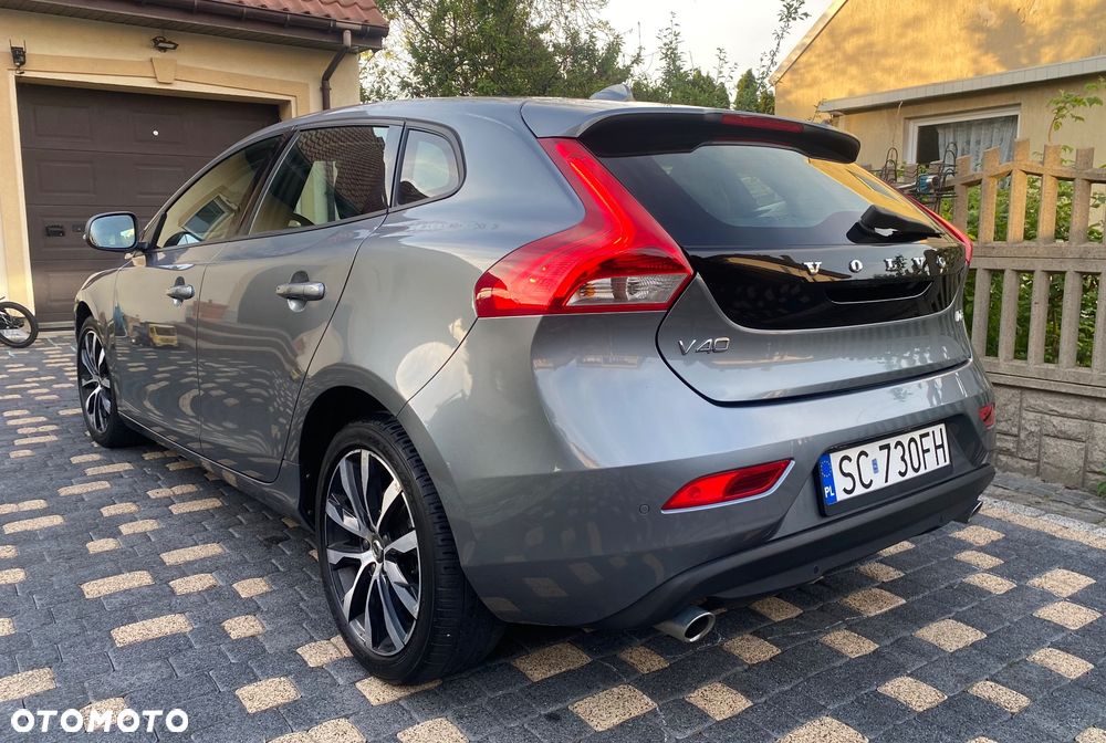 Volvo V40 D2 Momentum - 6