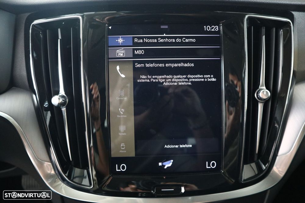 Volvo V60 2.0 D4 Momentum Geartronic - 22