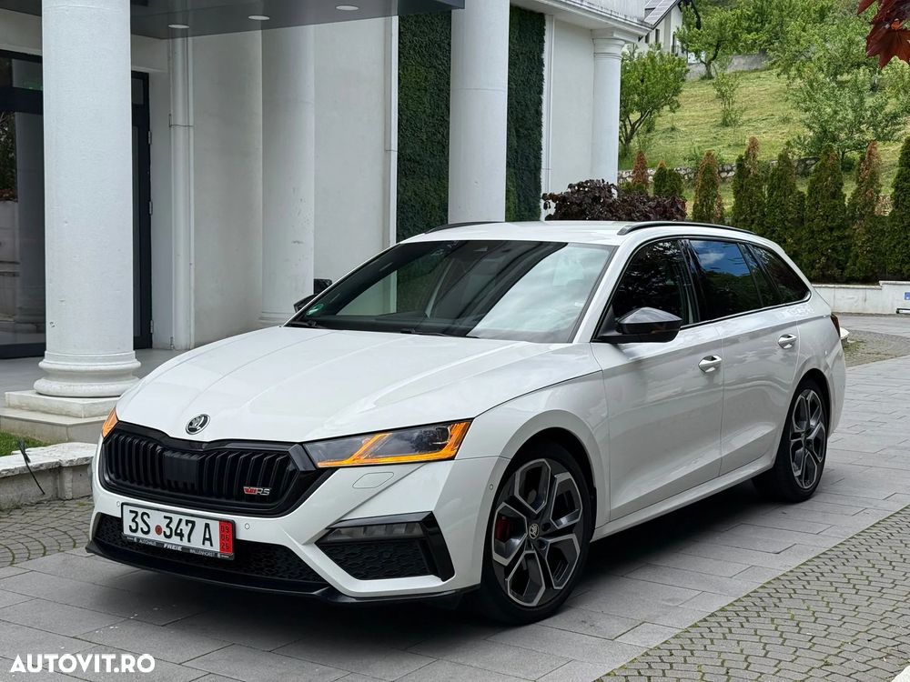Skoda Octavia 2.0 TDI DSG RS Plus - 2