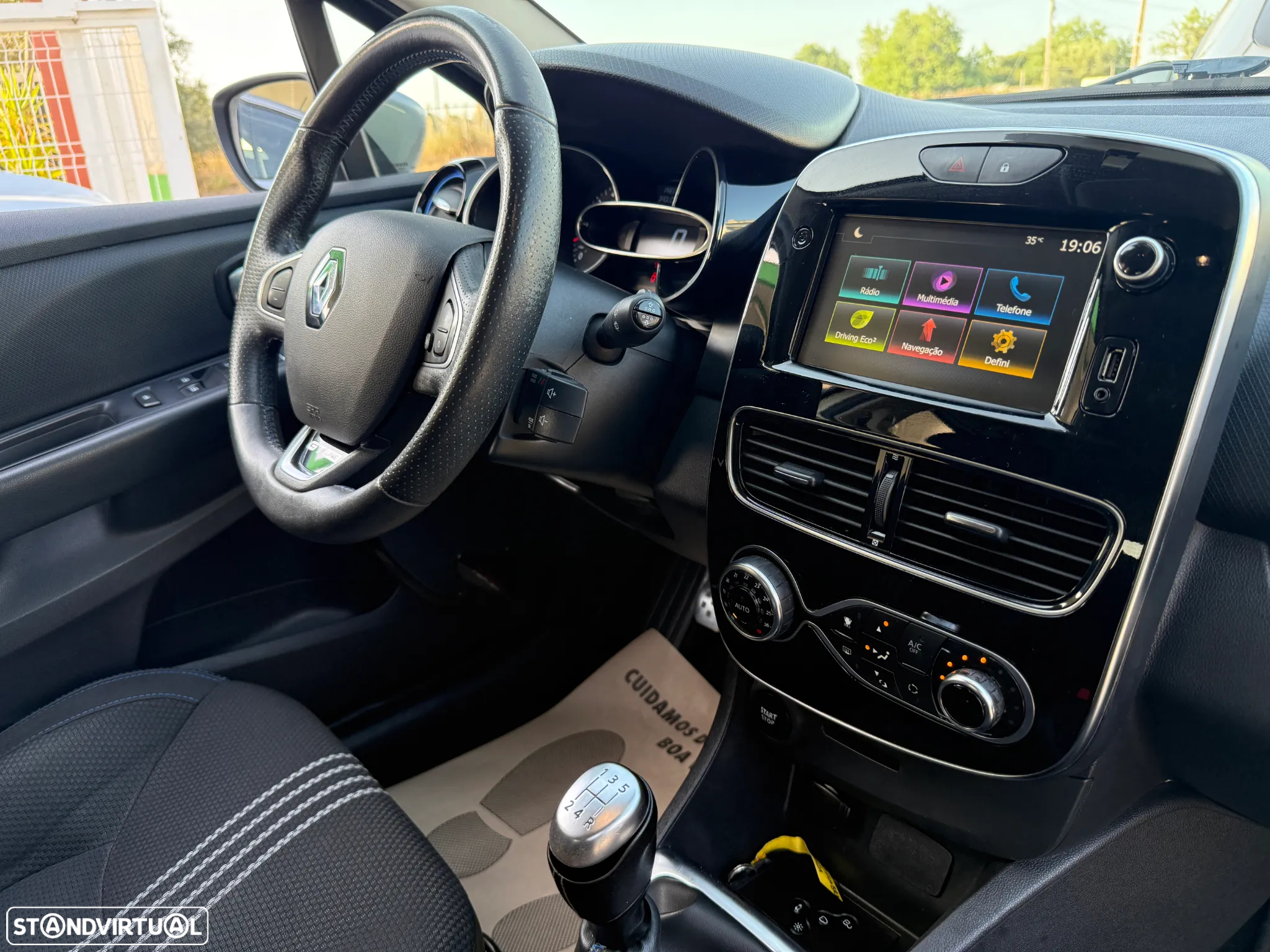 Renault Clio Sport Tourer 1.5 dCi GT Line - 23