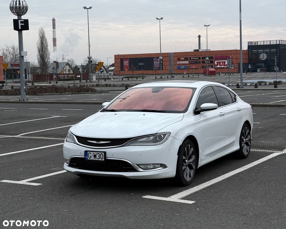 Chrysler 200 - 1