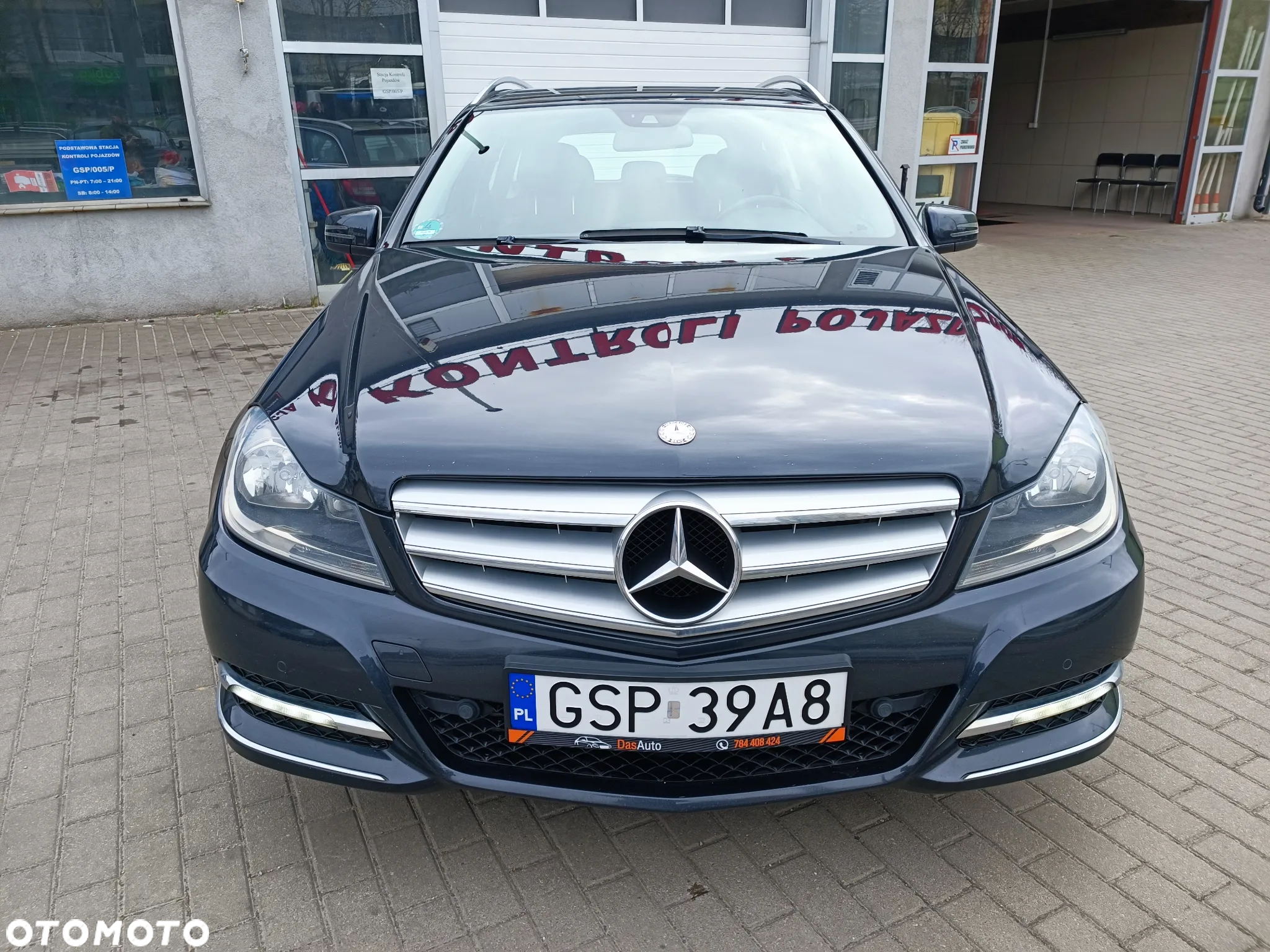 Mercedes-Benz Klasa C 180 CGI BlueEff Avantgarde - 11