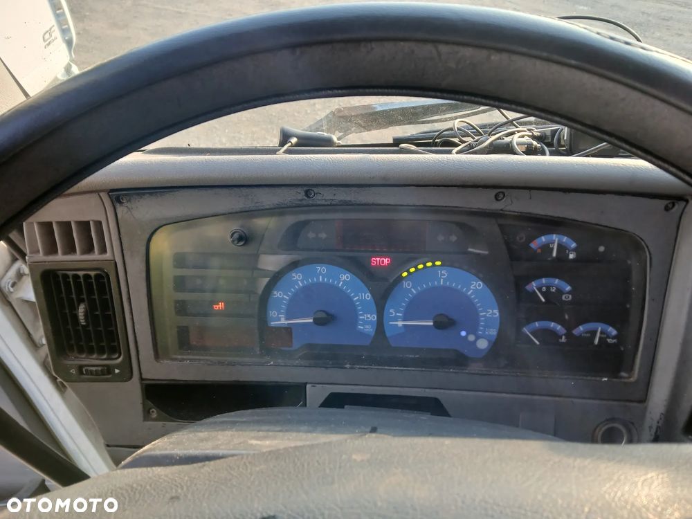 Renault Premium 370.26 6X2D - 8