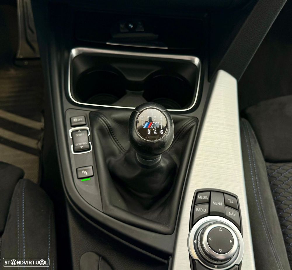 BMW 328 i Pack M - 28