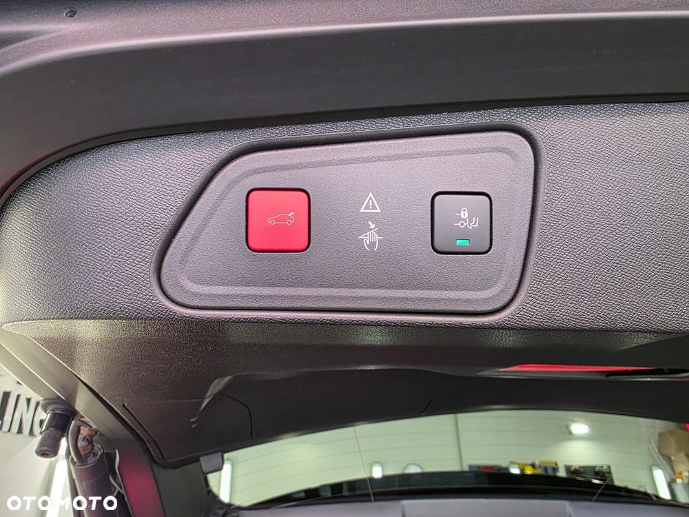 Peugeot 3008 1.6 PureTech GPF Allure S&S EAT8 - 21