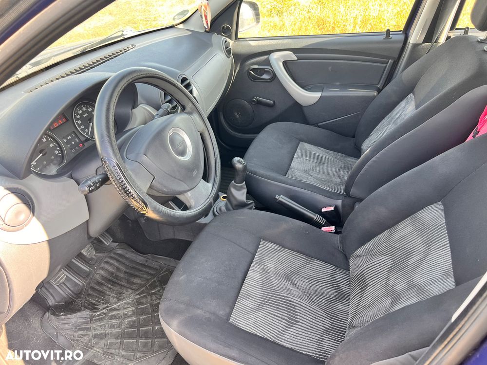 Dacia Sandero - 10