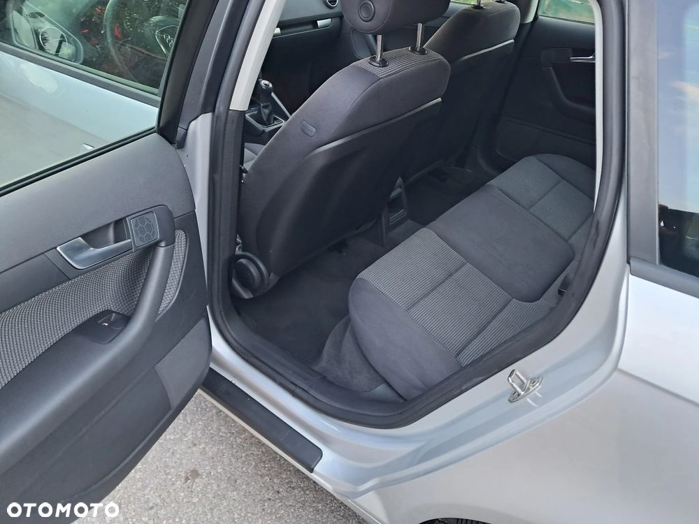 Audi A3 Sportback 2.0 TDI DPF Attraction - 7