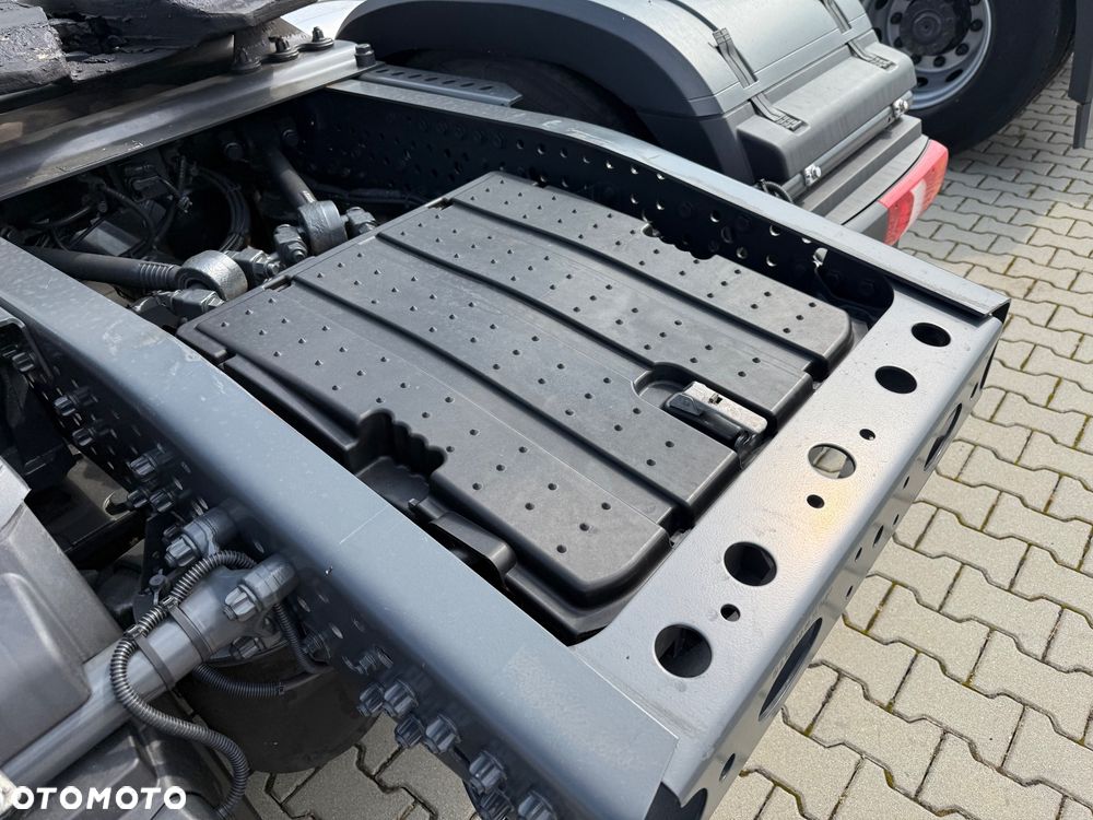 Mercedes-Benz ACTROS 1853 / BIG SPACE / NISKI PRZEBIEG / SALONKA / 3 LETNI KONTRAKT / STAN BDB / / / - 18