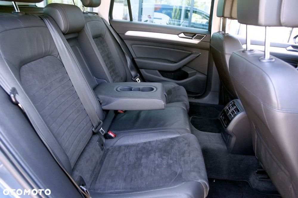 Volkswagen Passat - 18